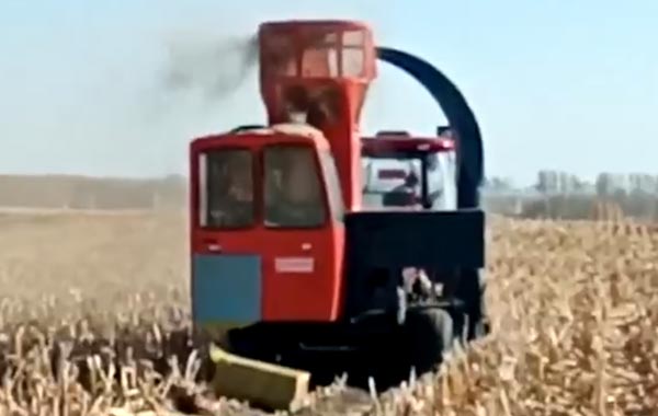 視頻工作：四平隆發機械9YF-2.2稭稈飼料方捆打捆機